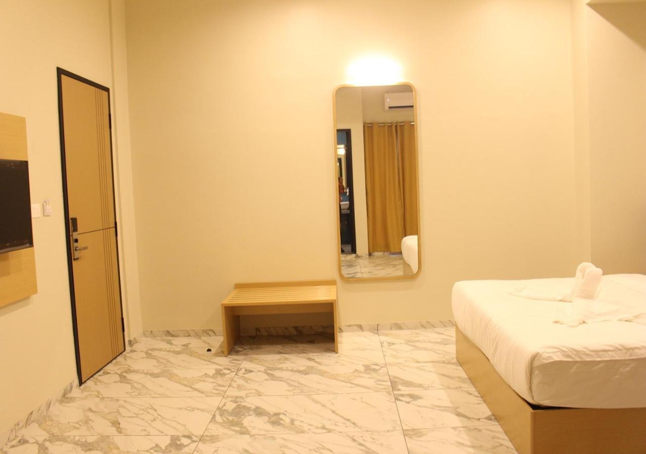 Ixoras Hotel Lemba Kinshasa Exterior photo